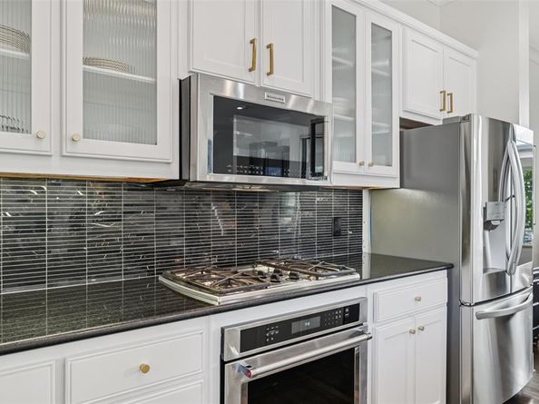 3926  Holland Avenue  102, Dallas Texas 75219