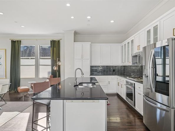 3926  Holland Avenue  102, Dallas Texas 75219