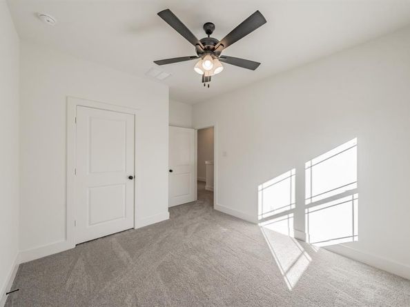 1224  Elva Warren Street , Fort Worth Texas 76115