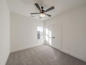 1224  Elva Warren Street , Fort Worth Texas 76115