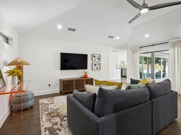4032  Allencrest Lane , Dallas Texas 75244
