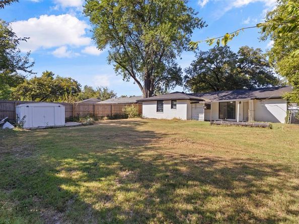 1809  Balla Way , Grand Prairie Texas 75051