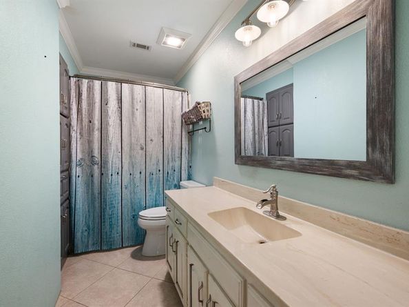 1922  Rockbrook Drive , Arlington Texas 76006