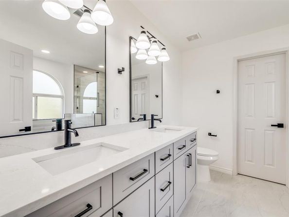 1999  Bishop Hill , Little Elm Texas 75036