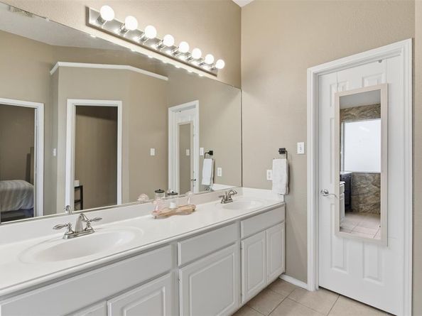 833  Aylesbury Drive , Allen Texas 75002