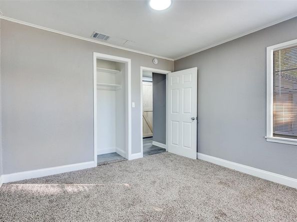 421 W 8th Street , Lancaster Texas 75146