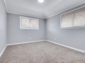 421 W 8th Street , Lancaster Texas 75146