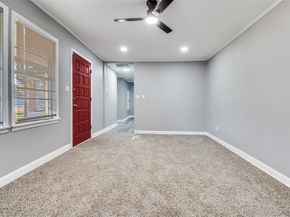 421 W 8th Street , Lancaster Texas 75146