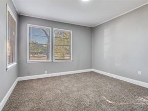 421 W 8th Street , Lancaster Texas 75146