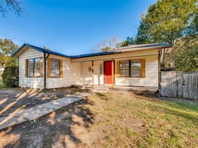 421 W 8th Street , Lancaster Texas 75146