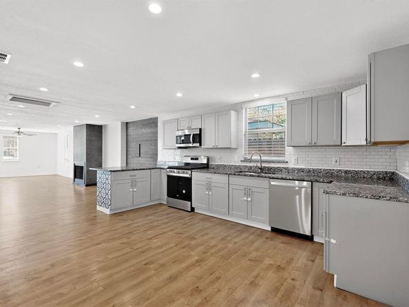 2519  Maverick Avenue , Dallas Texas 75228