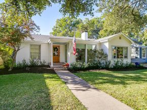 2121  Weatherbee Street , Fort Worth Texas 76110