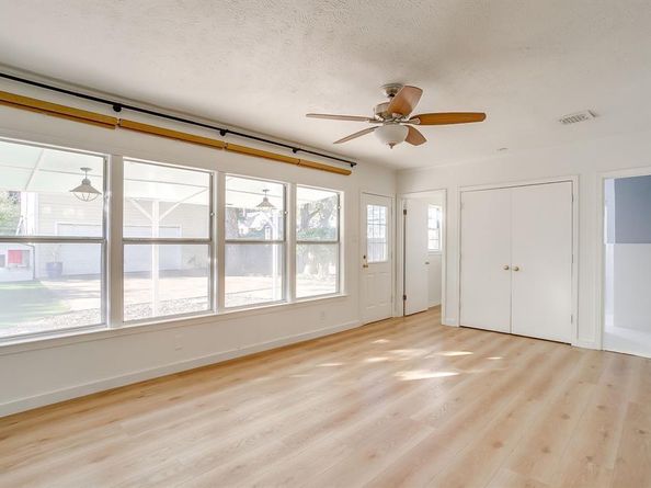 2121  Weatherbee Street , Fort Worth Texas 76110