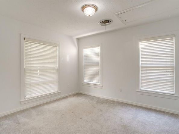 2121  Weatherbee Street , Fort Worth Texas 76110