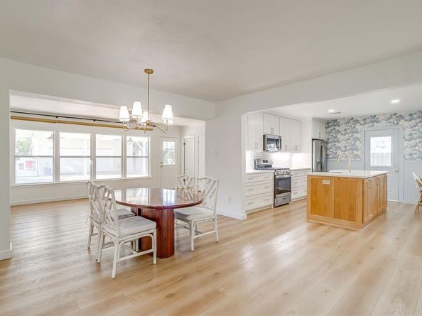 2121  Weatherbee Street , Fort Worth Texas 76110