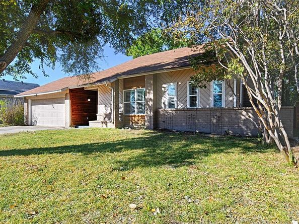 2109  Via Del Plata  , Carrollton Texas 75006