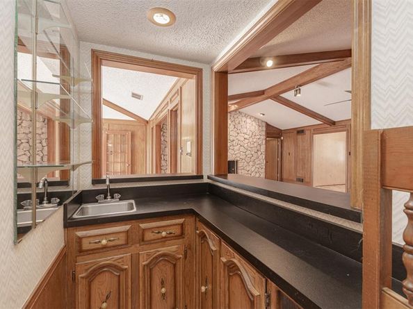 9064  Maple Glen Drive , Dallas Texas 75231