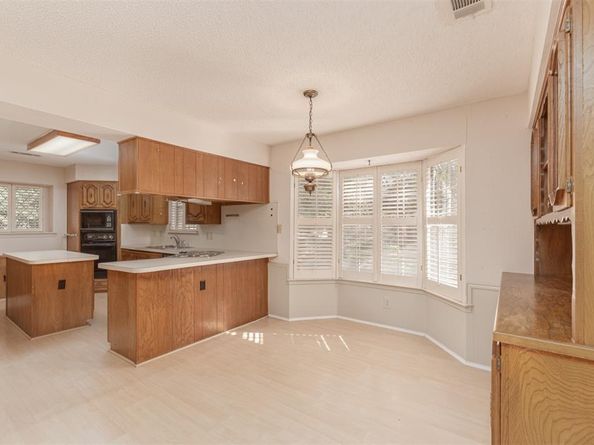 9064  Maple Glen Drive , Dallas Texas 75231