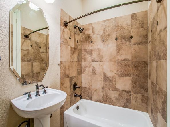 3717 W Beverly Drive , Dallas Texas 75209