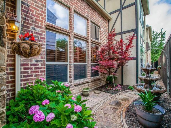 3717 W Beverly Drive , Dallas Texas 75209