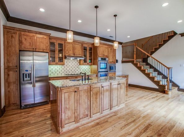 3717 W Beverly Drive , Dallas Texas 75209