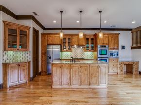 3717 W Beverly Drive , Dallas Texas 75209