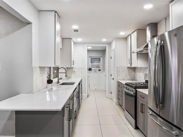 7306  Blackwillow Lane , Dallas Texas 75249