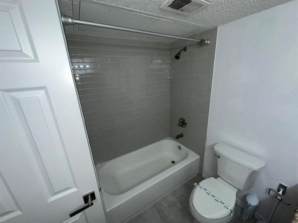 5200  Martel Avenue  35C, Dallas Texas 75206