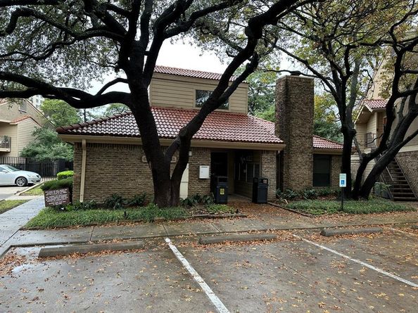 5200  Martel Avenue  35C, Dallas Texas 75206