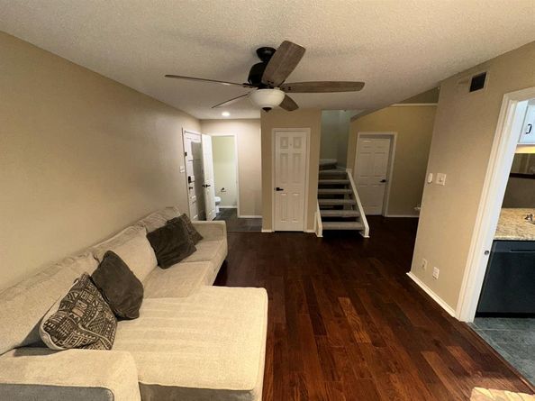 5200  Martel Avenue  35C, Dallas Texas 75206