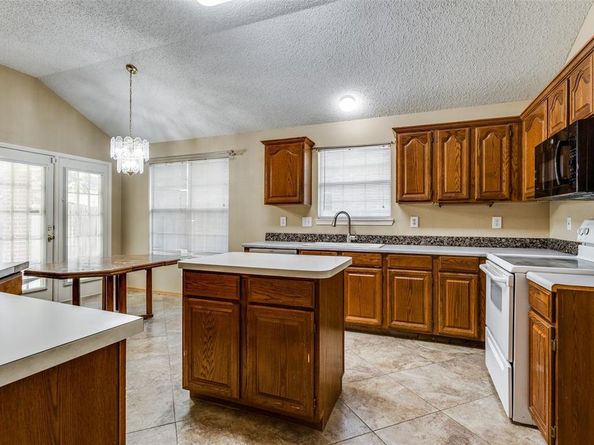 1526  Cross Courts Drive , Garland Texas 75040