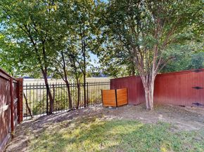 2344  Southcourt Circle , Irving Texas 75038