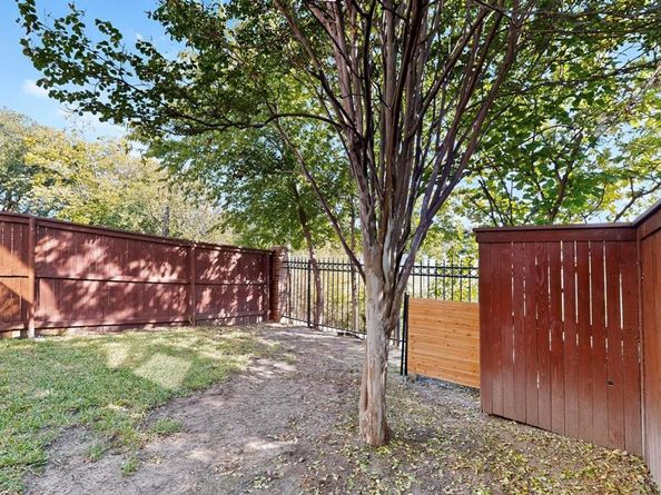 2344  Southcourt Circle , Irving Texas 75038