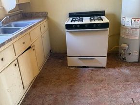 1421 E Ann Arbor Avenue , Dallas Texas 75216