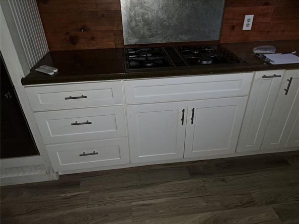 1609  Spring Avenue , Carrollton Texas 75006