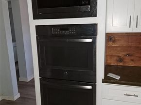 1609  Spring Avenue , Carrollton Texas 75006