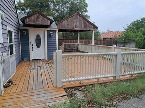 1609  Spring Avenue , Carrollton Texas 75006