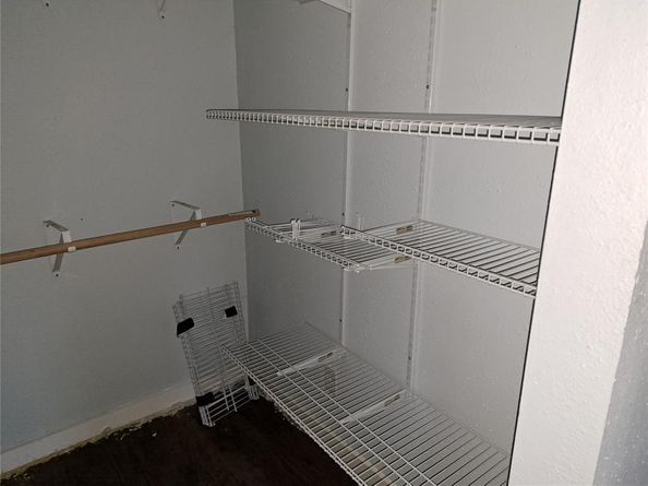 1609  Spring Avenue , Carrollton Texas 75006