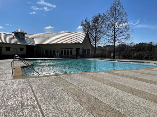 1124  Grant Avenue , Lantana Texas 76226