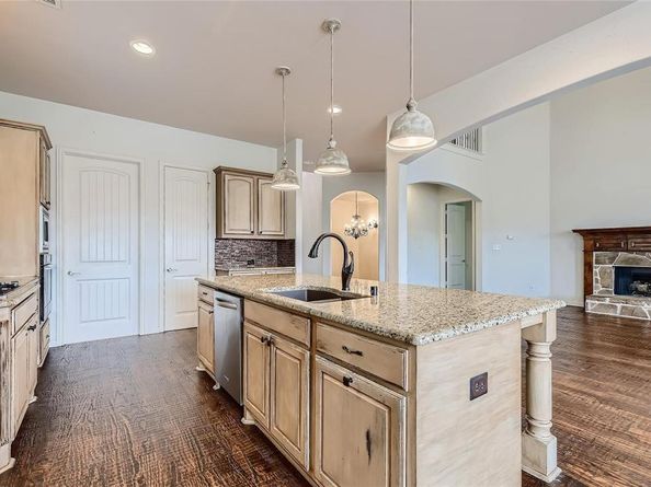 1124  Grant Avenue , Lantana Texas 76226