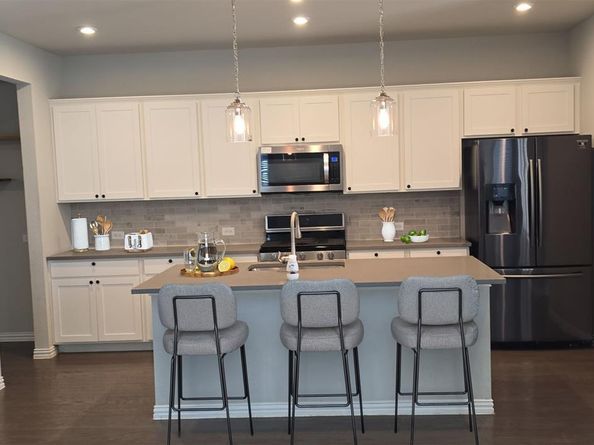 913 E Market Street , Northlake Texas 76247