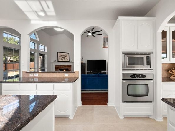 2811  Saint Maria Drive , Mansfield Texas 76063