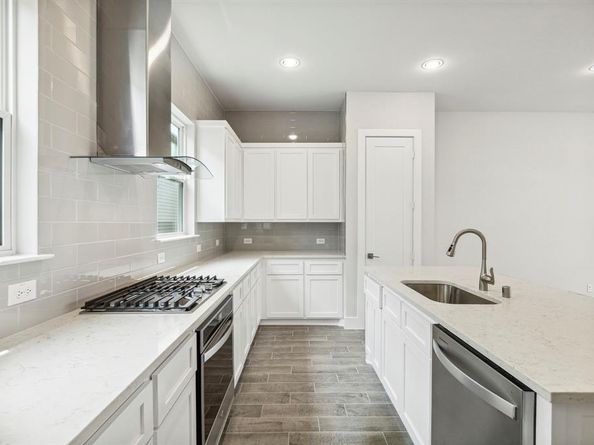 2468  Carmelita Street , Dallas Texas 75212