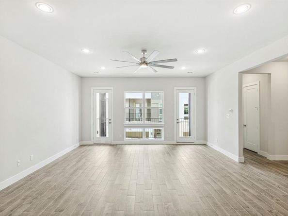 2468  Carmelita Street , Dallas Texas 75212