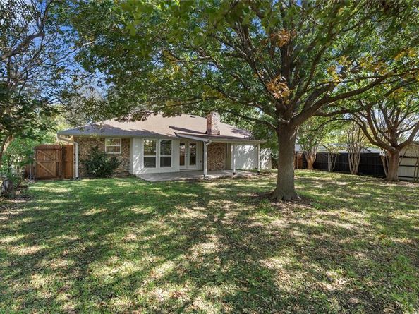 476  Meadowhill Drive , Benbrook Texas 76126