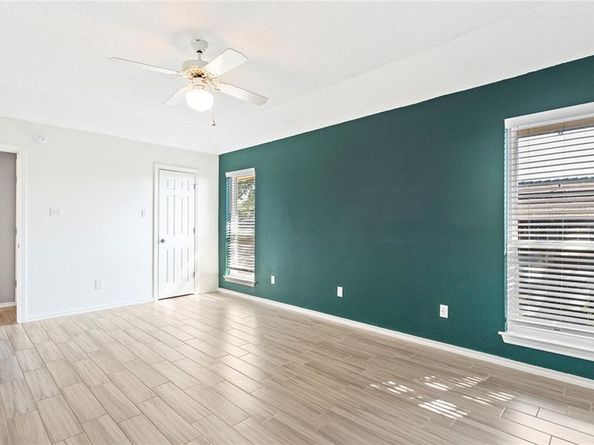 476  Meadowhill Drive , Benbrook Texas 76126