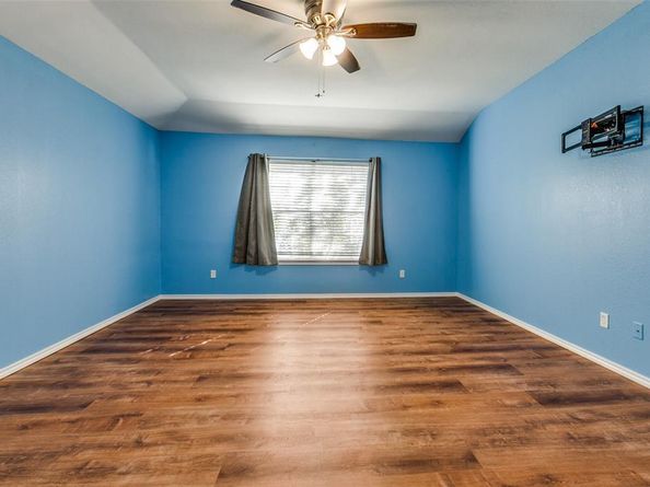 1209  Montclair Drive , Garland Texas 75040