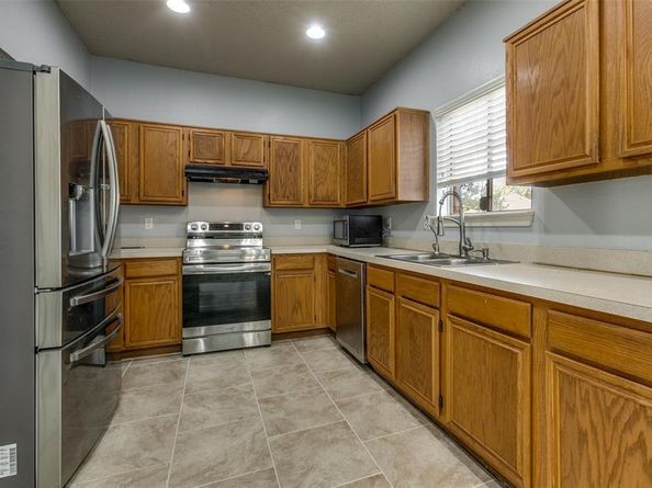 1209  Montclair Drive , Garland Texas 75040