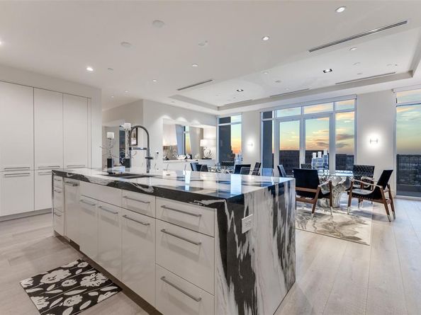 3505  Turtle Creek Boulevard  20E, Dallas Texas 75219