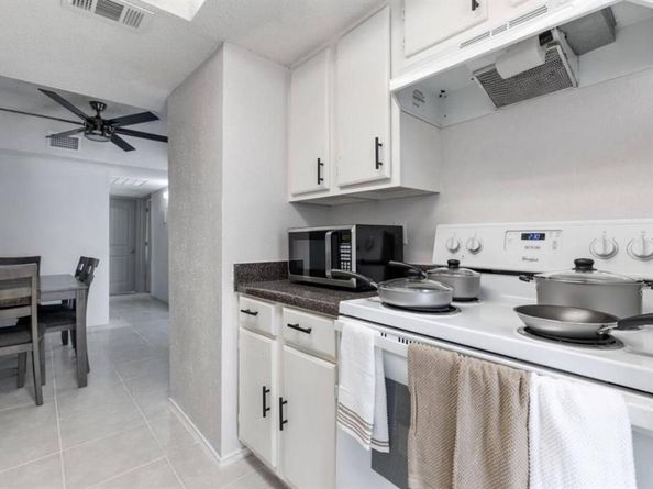 7431  Holly Hill Drive  206, Dallas Texas 75231